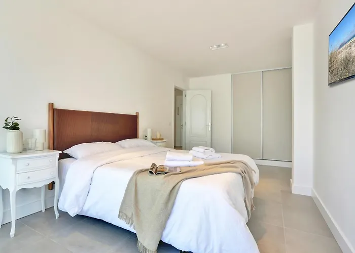 Alba & Daniel's Con Vista Su Lobos, * Коральео